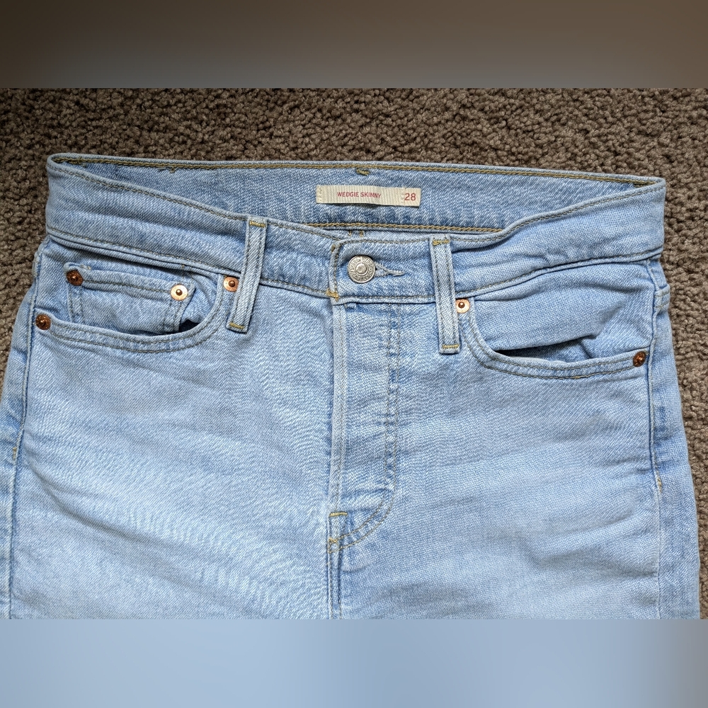 Levi's Wedgie Skinny 💙 - Picture 4 of 9